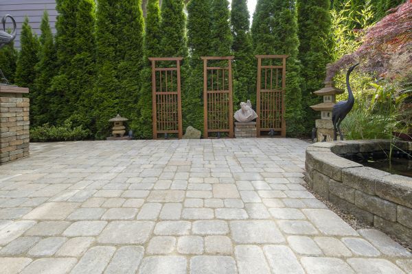 Backyard Hardscape Service in Lynnwood