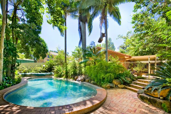 Pool Patio Paving in Lynnwood