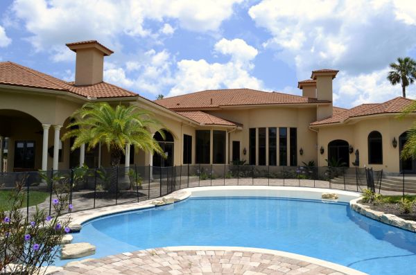 Outdoor Pool Paving in Lynnwood